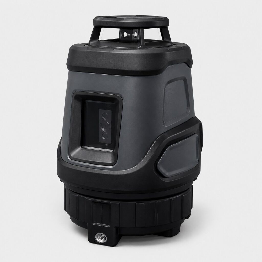 Niveau laser de chantier à bandes de protection en élastomère sur fond gris clair